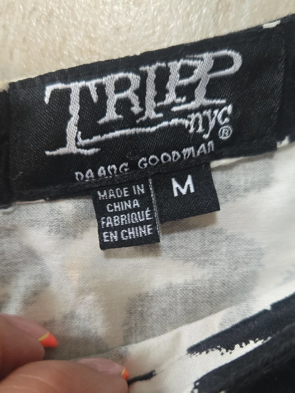 Tripp NYC Daang Goodman Black/White Star Skater Mini Skirt - Picture 2 of 6